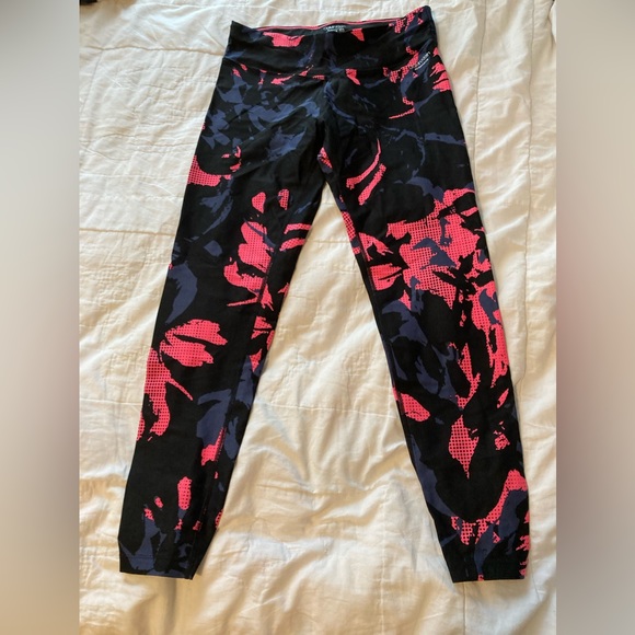 Calvin Klein performance - Picture 1 of 1